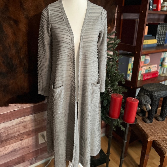 LuLaRoe Gray Long Duster – Size XS - Picture 1 of 6